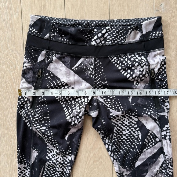 Lululemon Inspire Tight II Mesh Full-On Luxtreme
Static Mist White Black Size 8 - Picture 4 of 15
